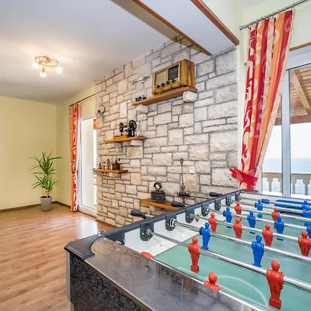 Borovina By Interhome