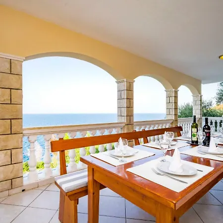 בית נופש Borovina By Interhome *