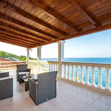 Nyaraló Borovina By Interhome Prigradica