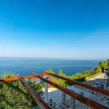 בית נופש Borovina By Interhome