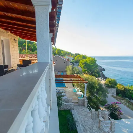 Borovina By Interhome *